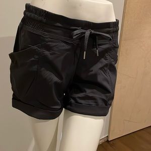 Lululemon dance sturdily cuffed short